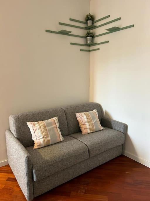 Appartamento House - 20 Min From Center, Free Wifi And Private Parking Milano